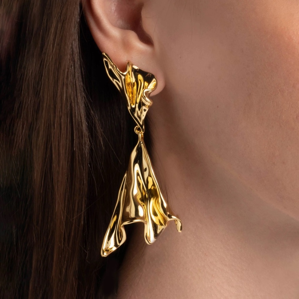 Alexis Bittar Crumpled Ruffle Drop Earrings - Picture 4 of 7